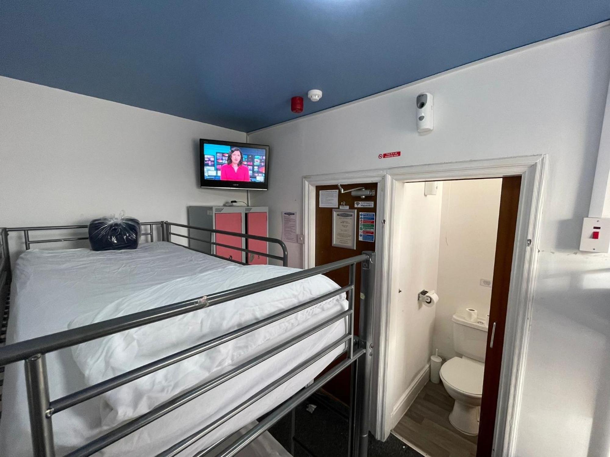Backpackers Blackpool Hotel & Suites Bagian luar foto