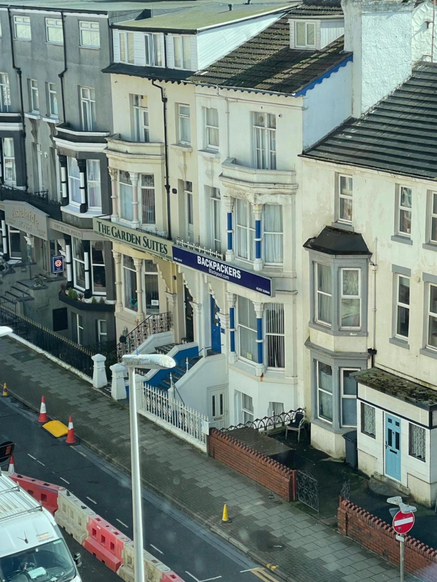 Backpackers Blackpool Hotel & Suites Bagian luar foto
