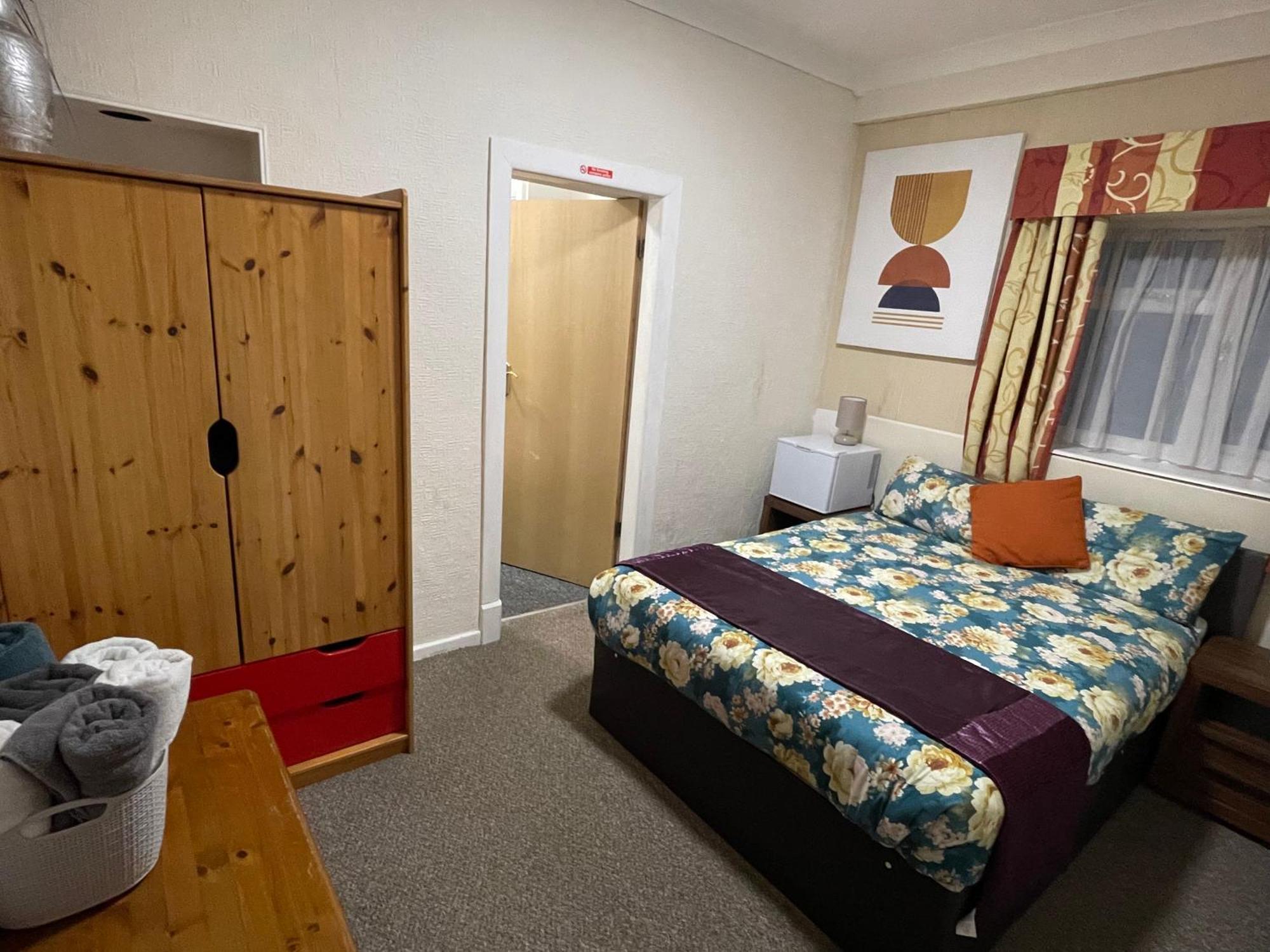 Backpackers Blackpool Hotel & Suites Bagian luar foto