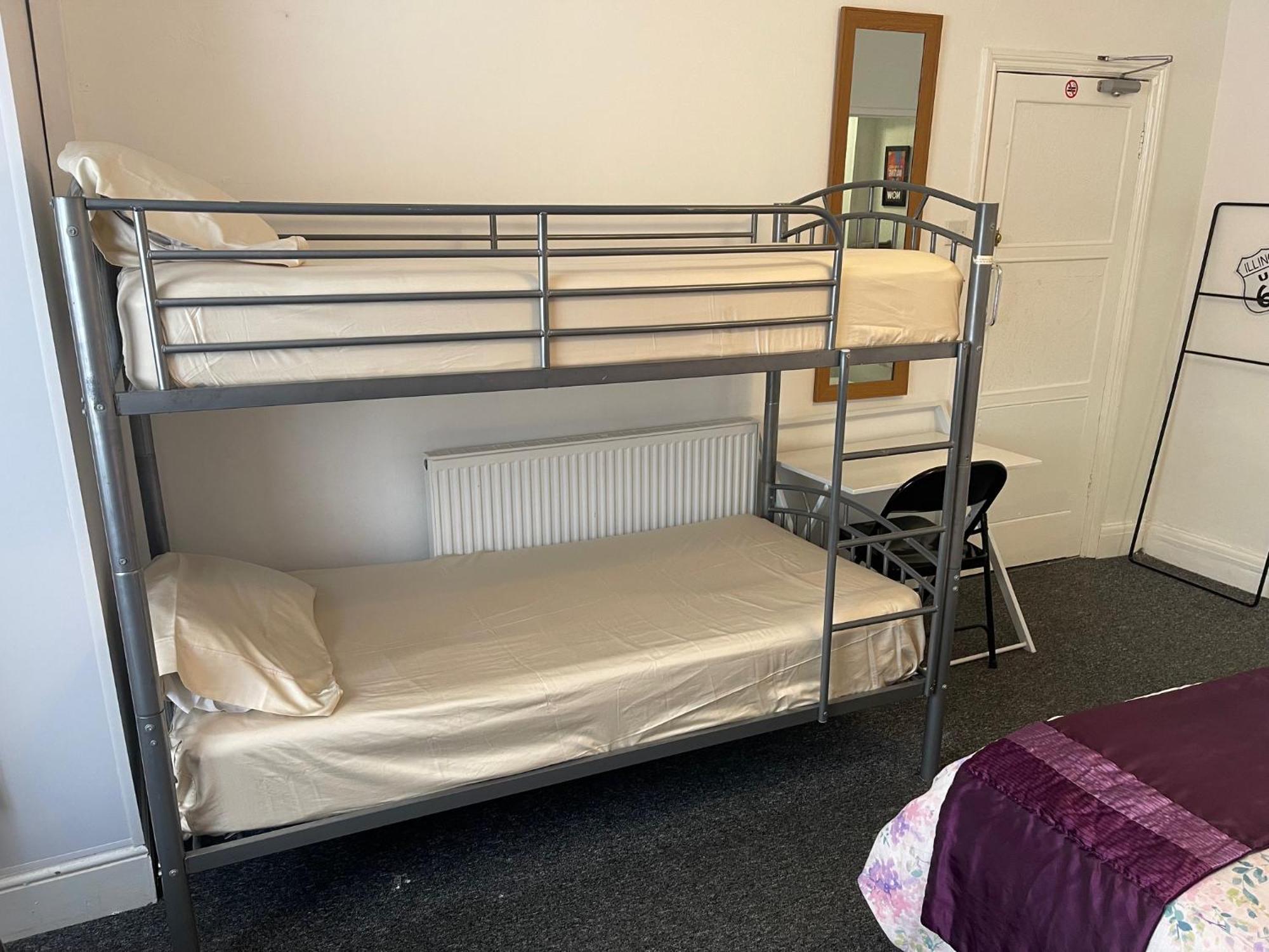 Backpackers Blackpool Hotel & Suites Bagian luar foto