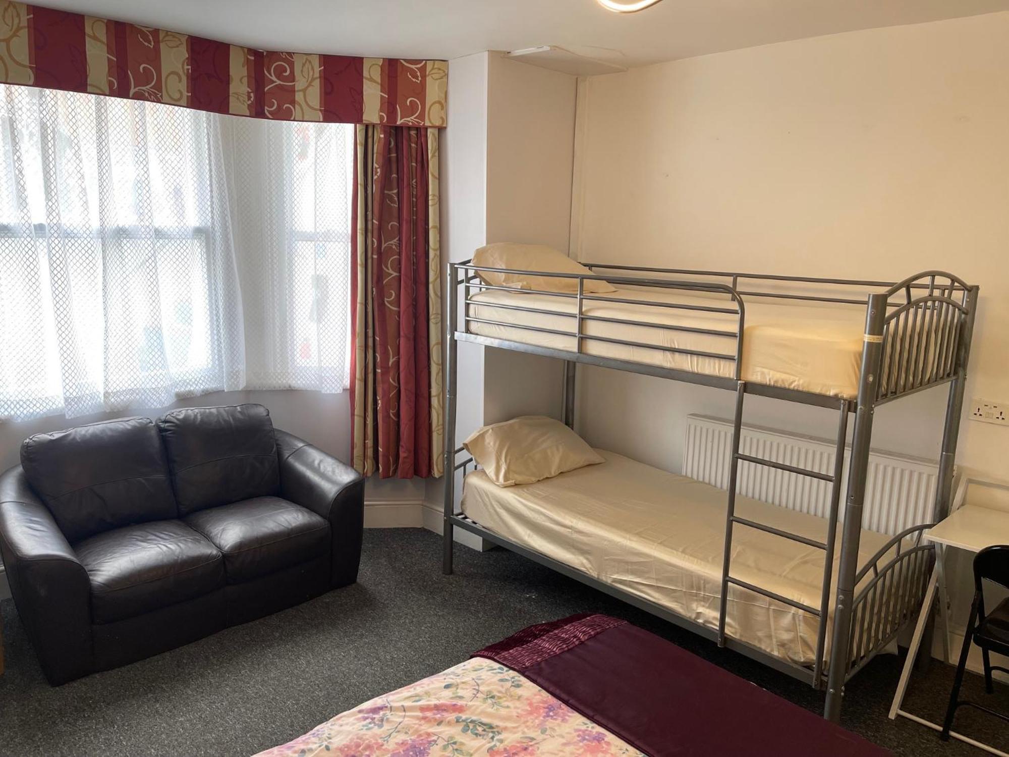 Backpackers Blackpool Hotel & Suites Bagian luar foto