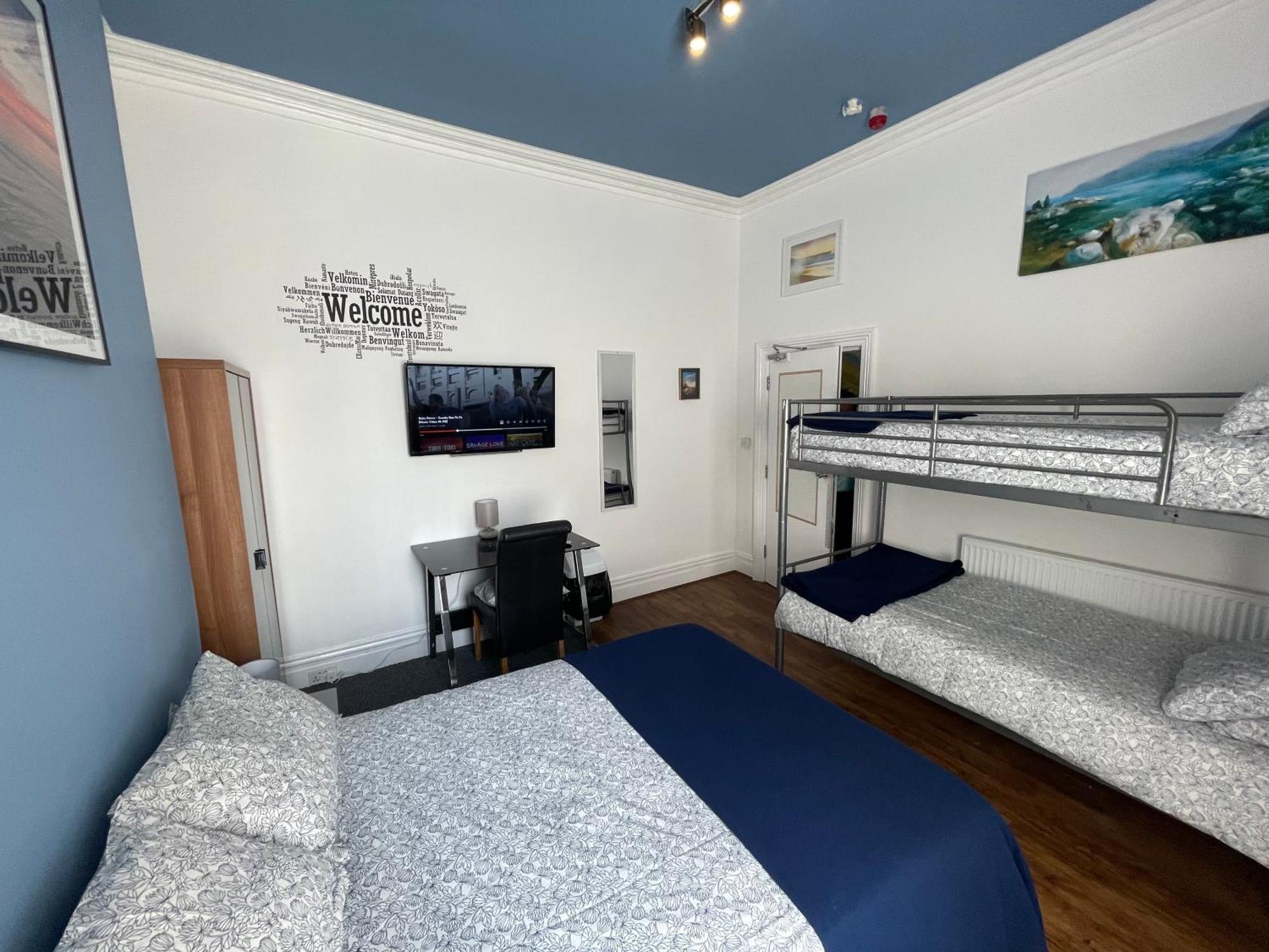 Backpackers Blackpool Hotel & Suites Bagian luar foto