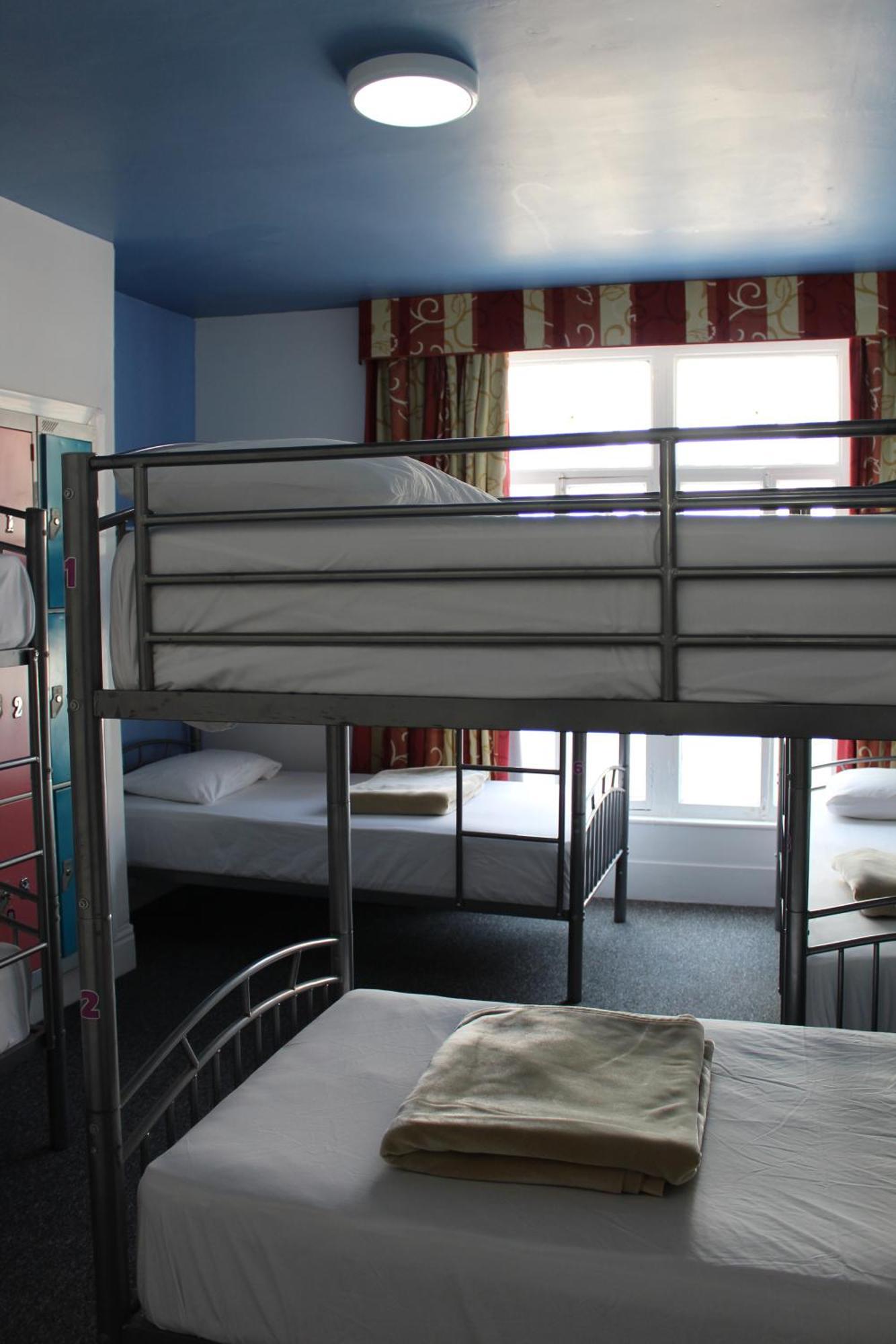 Backpackers Blackpool Hotel & Suites Bagian luar foto