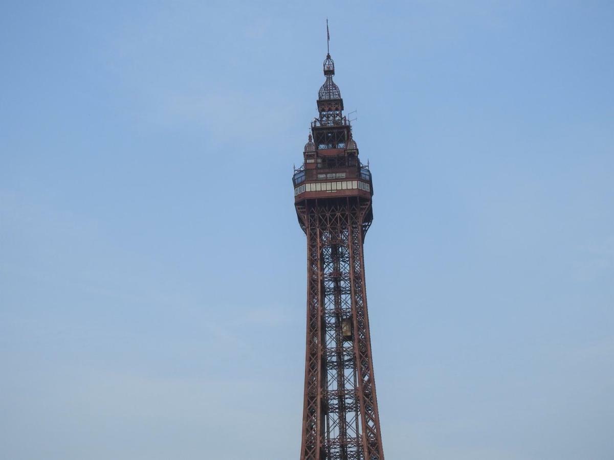 Backpackers Blackpool Hotel & Suites Bagian luar foto
